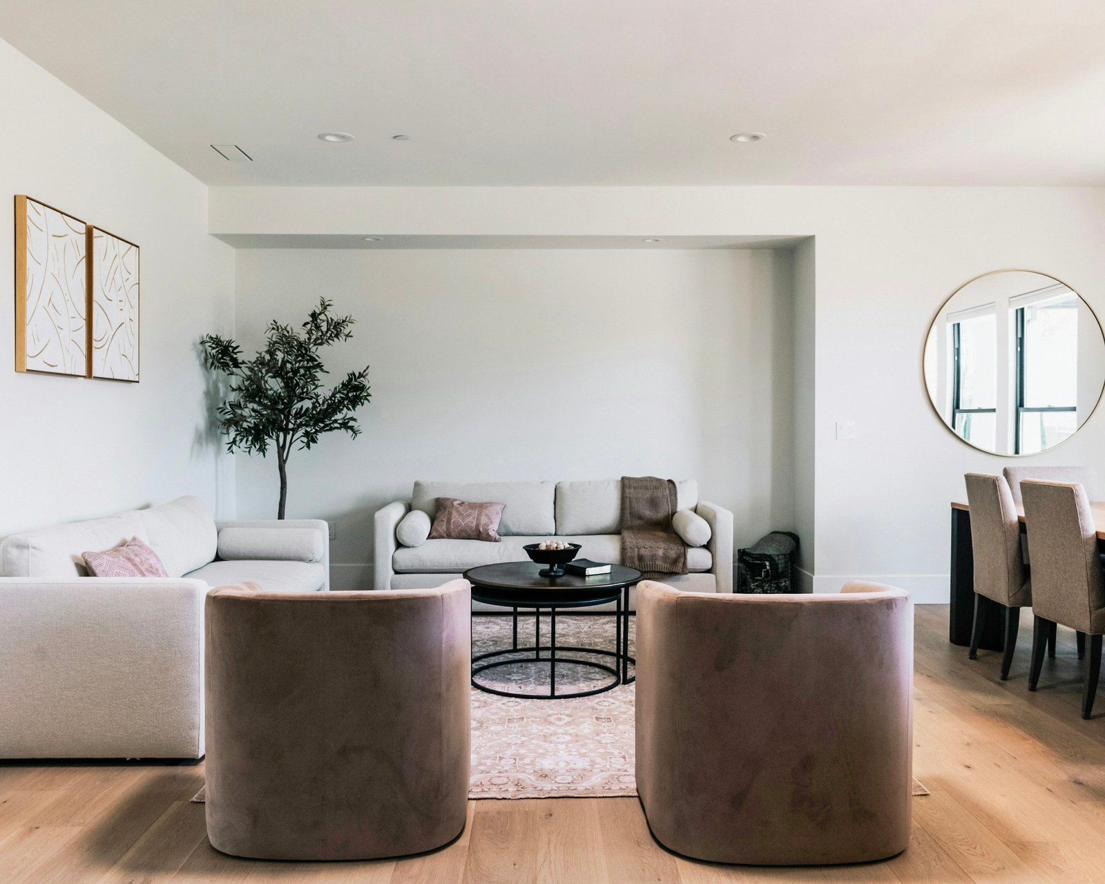 Warm Minimal Interior